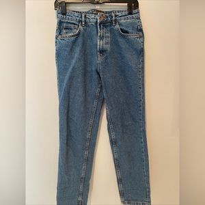 Zara Trafaluc Demin jeans size 4 mid/high rise ankle length